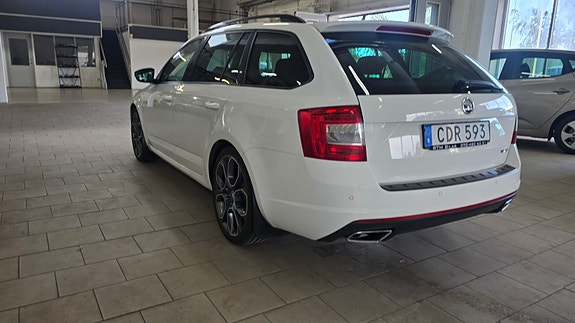 Skoda Octavia 4 of 9