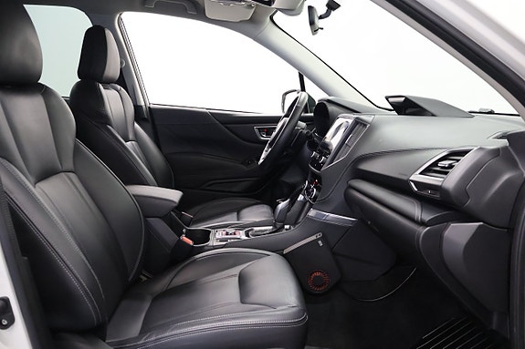 Subaru Forester 10 of 21