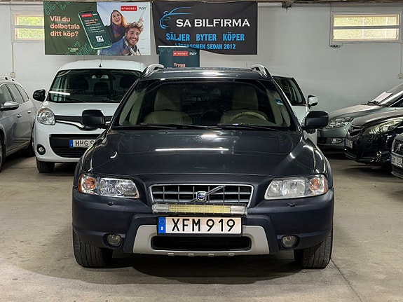 Volvo XC70 3 of 16
