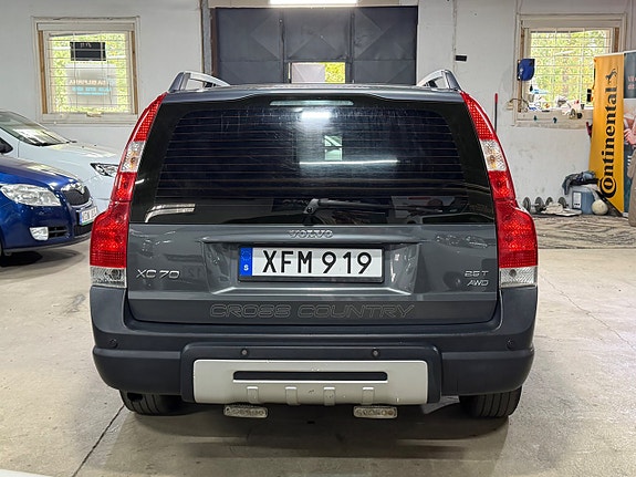 Volvo XC70 6 of 16