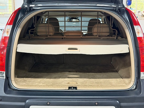 Volvo XC70 8 of 16