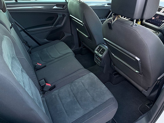 Volkswagen Tiguan 18 of 23