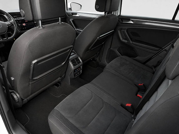 Volkswagen Tiguan 17 of 23