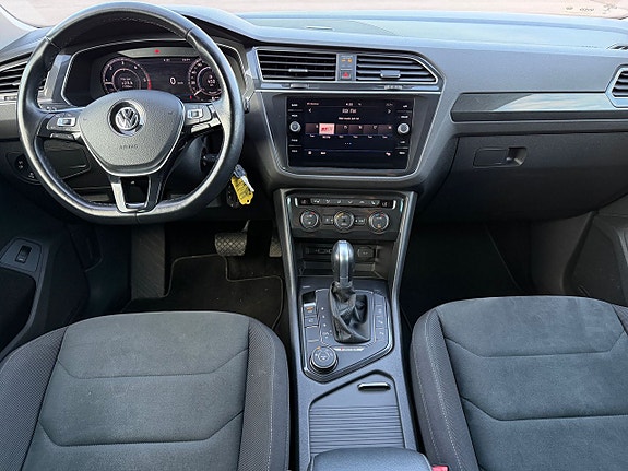 Volkswagen Tiguan 11 of 23