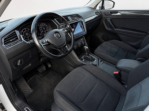 Volkswagen Tiguan 9 of 23