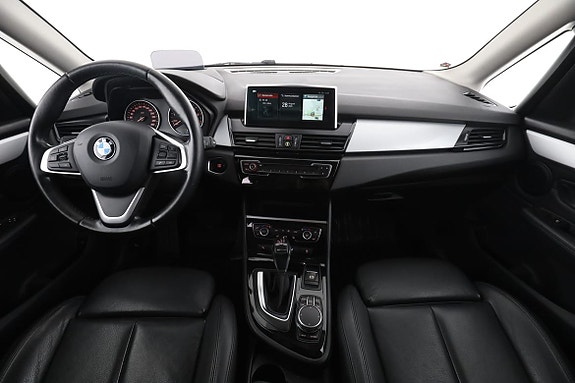 BMW 225xe 13 of 30