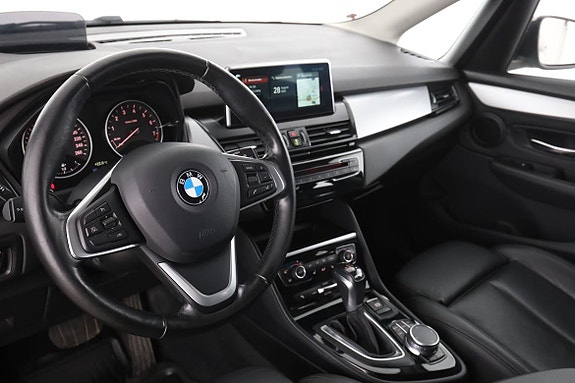 BMW 225xe 12 of 30