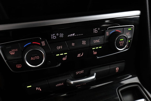 BMW 225xe 24 of 30