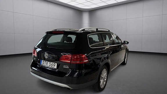 Volkswagen Passat Alltrack 5 of 15