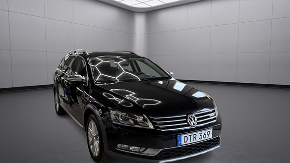 Volkswagen Passat Alltrack 3 of 15