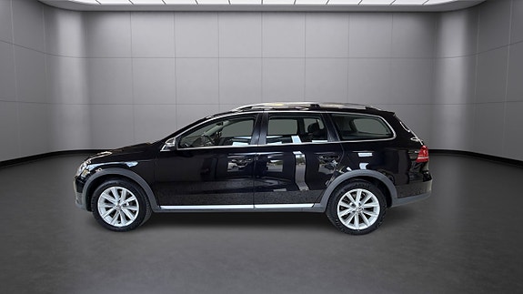 Volkswagen Passat Alltrack 8 of 15