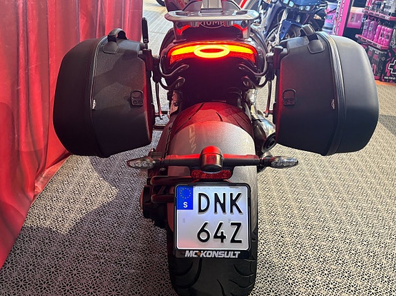 Triumph ROCKET 3 GT 5 of 12
