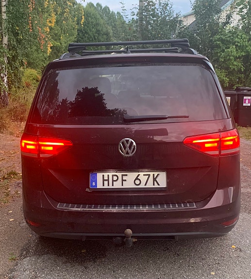 Volkswagen Touran 4 of 30