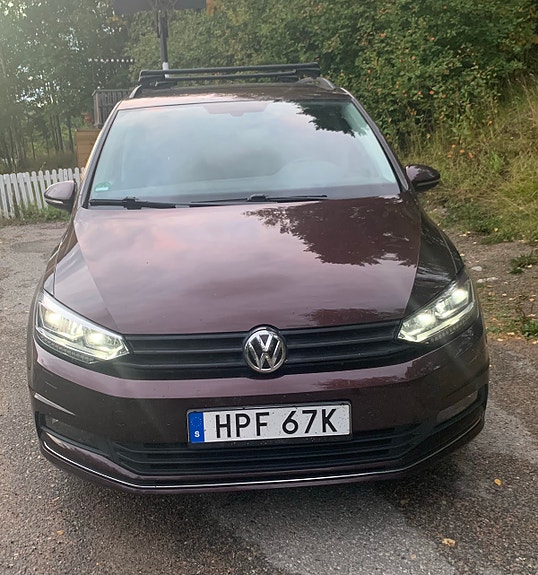 Volkswagen Touran 3 of 30