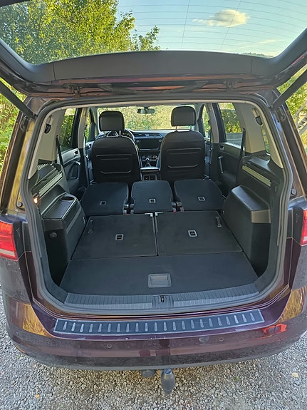 Volkswagen Touran 6 of 30