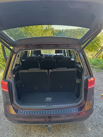 Volkswagen Touran 5 of 30
