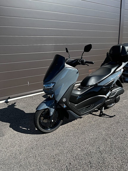 Yamaha N-Max 4 of 10