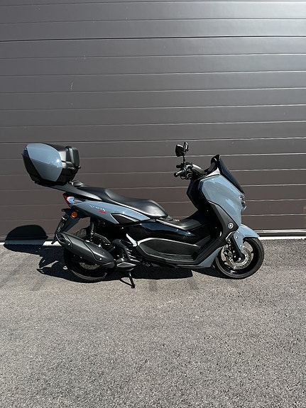 Yamaha N-Max 2 of 10