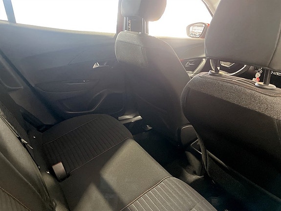 Peugeot 2008 12 of 15