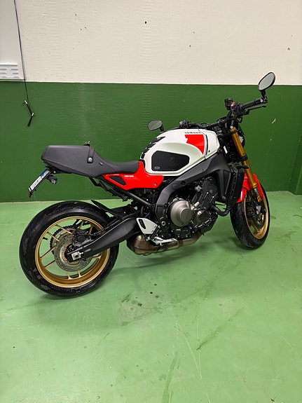 Yamaha XSR900 2 of 6