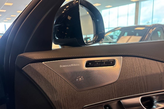 Volvo XC90 23 of 30