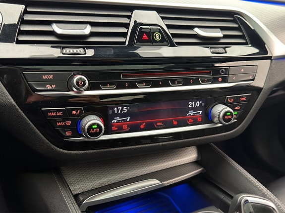 BMW M550i 29 of 30