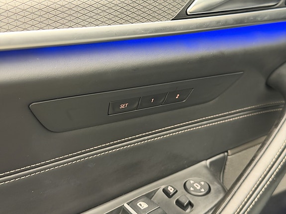 BMW M550i 13 of 30