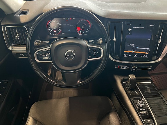 Volvo V60 13 of 22