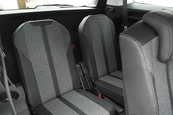Peugeot 5008 22 of 27