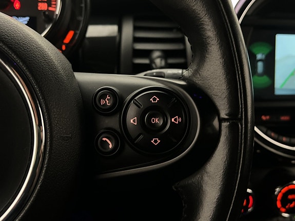 MINI Cooper S 19 of 30