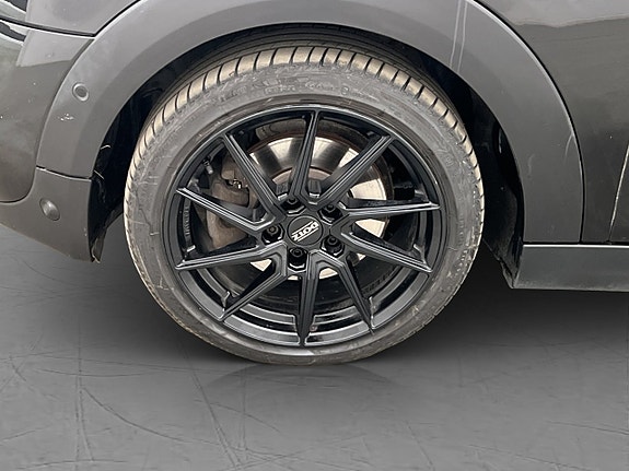 MINI Cooper S 29 of 30