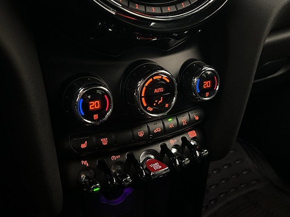 MINI Cooper S 23 of 30