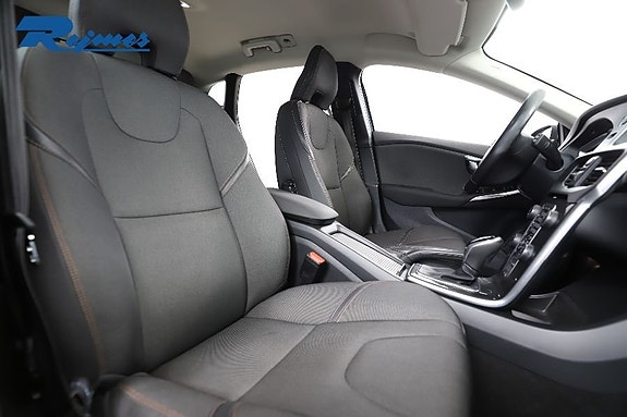 Volvo V40 Cross Country 22 of 25