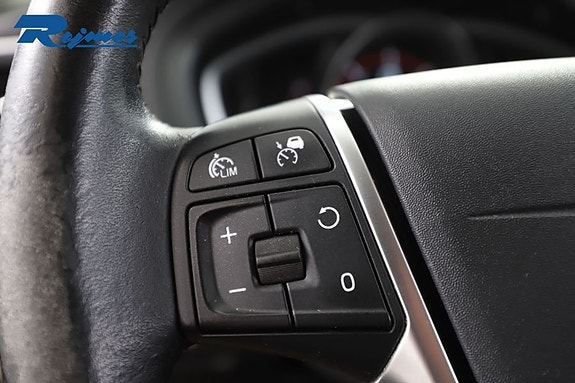 Volvo V40 Cross Country 17 of 25