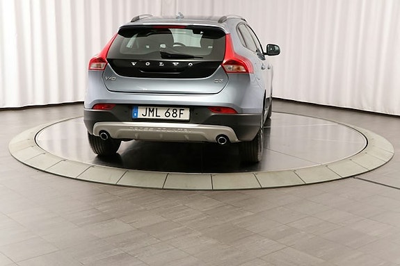 Volvo V40 Cross Country 4 of 25