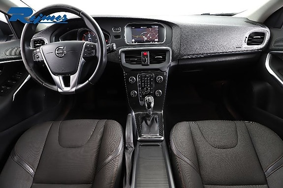 Volvo V40 Cross Country 5 of 25