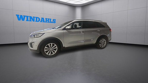Kia Sorento 2 of 8