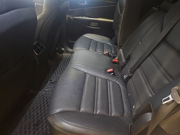 Kia Sorento 7 of 8