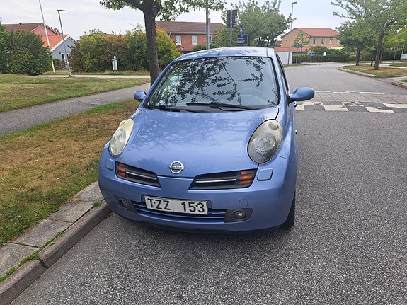 Nissan Micra 2 of 5