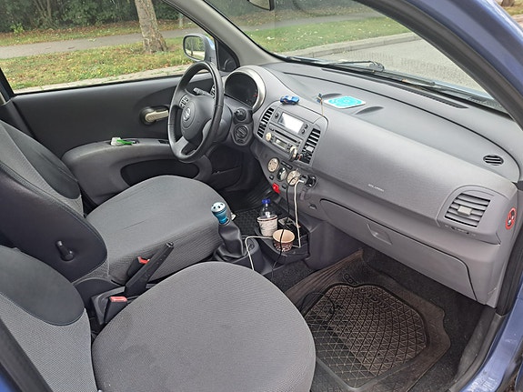 Nissan Micra 4 of 5