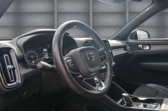 Volvo XC40 9 of 17