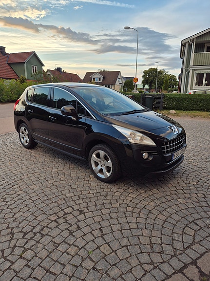 Peugeot 3008 2 of 4