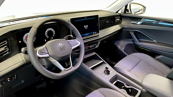 Volkswagen Tiguan 8 of 15