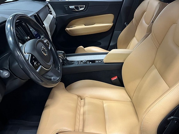 Volvo XC60 6 of 27