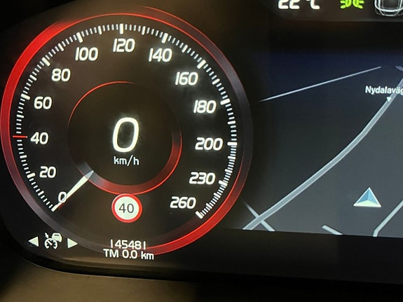 Volvo XC60 13 of 27