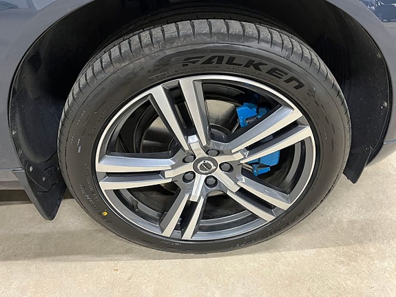 Volvo XC60 18 of 27