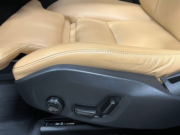 Volvo XC60 7 of 27