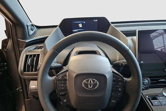 Toyota bZ4X 11 of 13