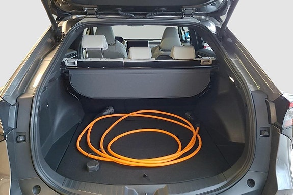 Toyota bZ4X 12 of 13