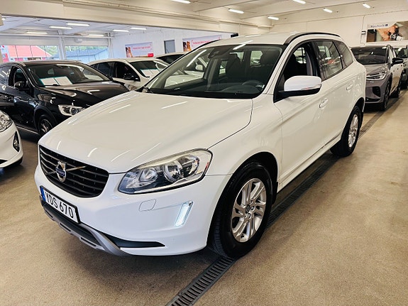 Volvo XC60 14 of 25